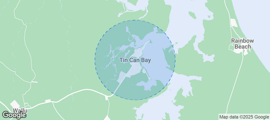 Map of Airbnb listings in Tin Can Bay