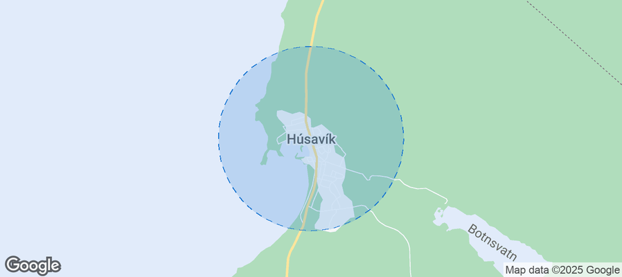 Discover Húsavík Airbnb Analytics