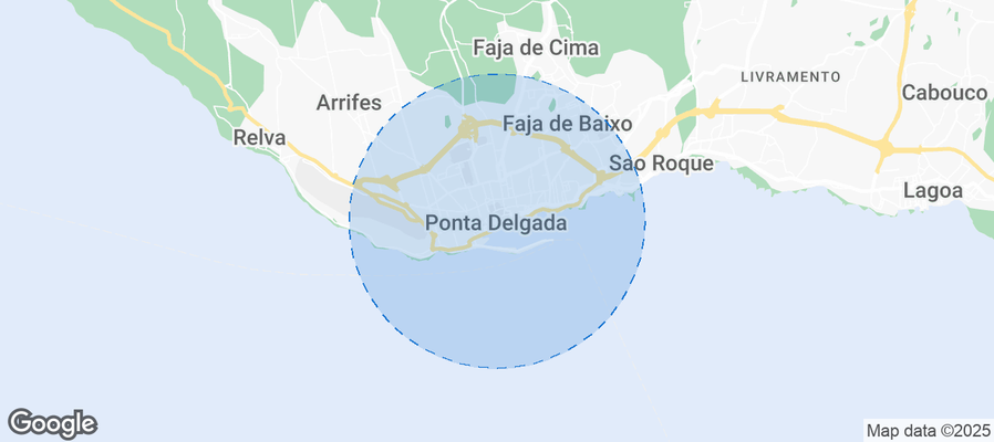 Map of Airbnb listings in Ponta Delgada