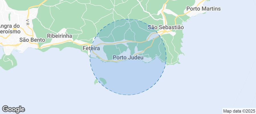 Map of Airbnb listings in Porto Judeu