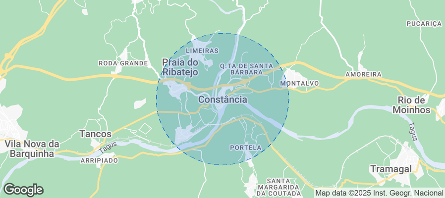 Map of Airbnb listings in Constância