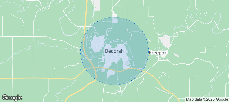 Map of Airbnb listings in Decorah