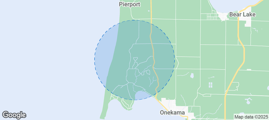 Map of Airbnb listings in Onekama Township